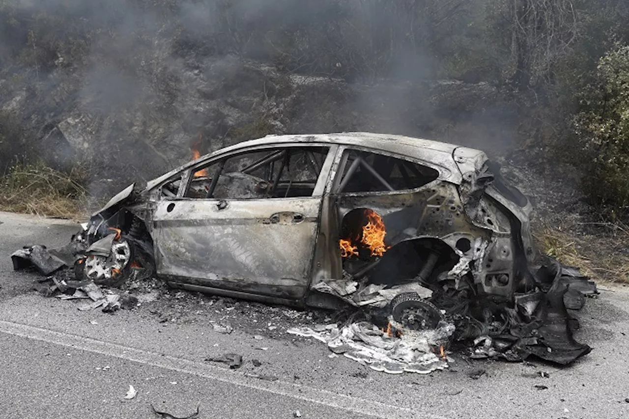 Feuerunfall zerstört Ford Fiesta RS WRC bei Rallye Sardinien