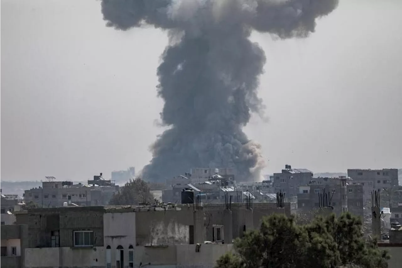 Heavy Israeli Fire Reported in Central Gaza