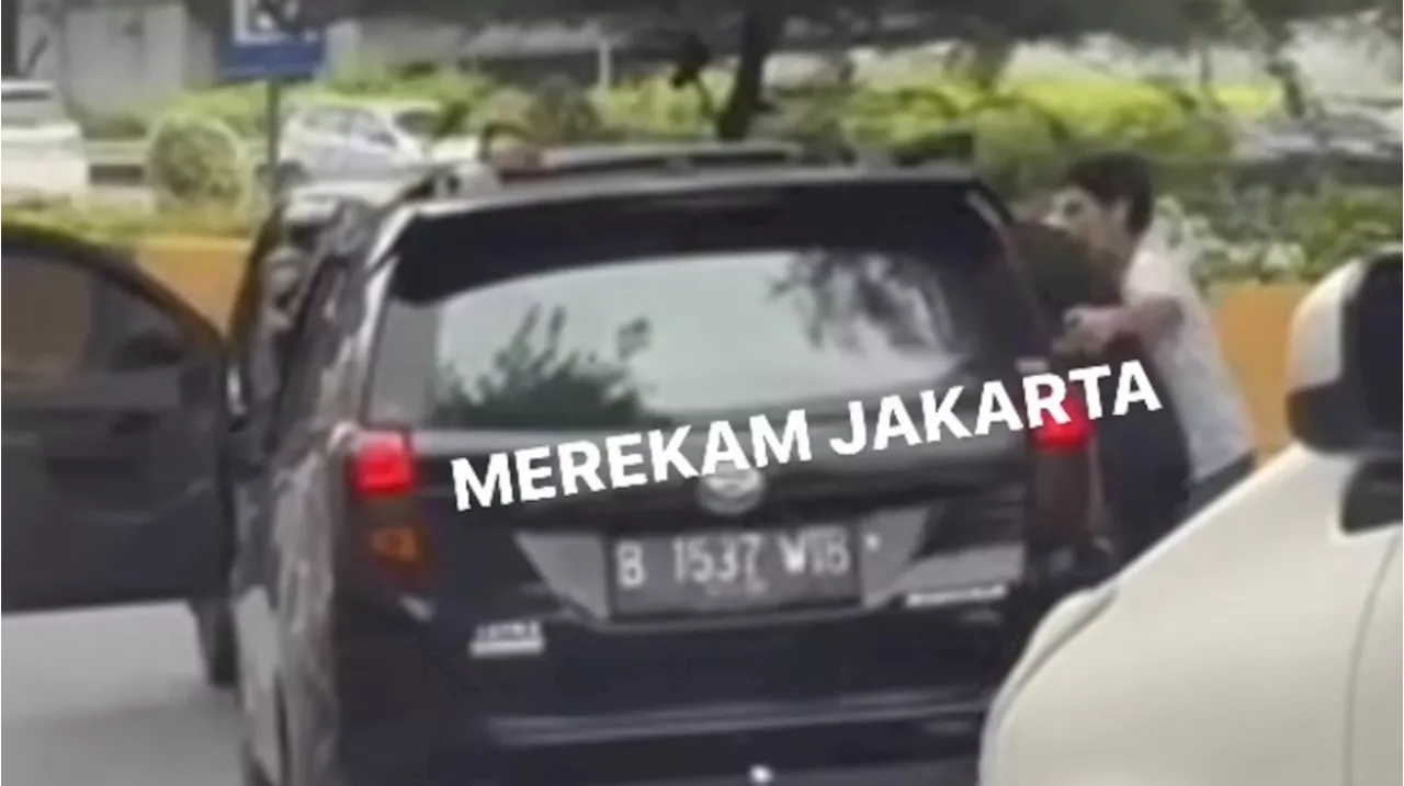 Masih Suasana Lebaran, Dua Pengemudi Mobil Malah Baku Hantam di Jalan Layang Tol Jakarta-Tangerang