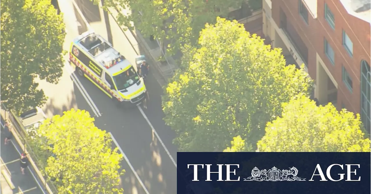 Hunt underway after Sydney fatal stabbing of teenage boy