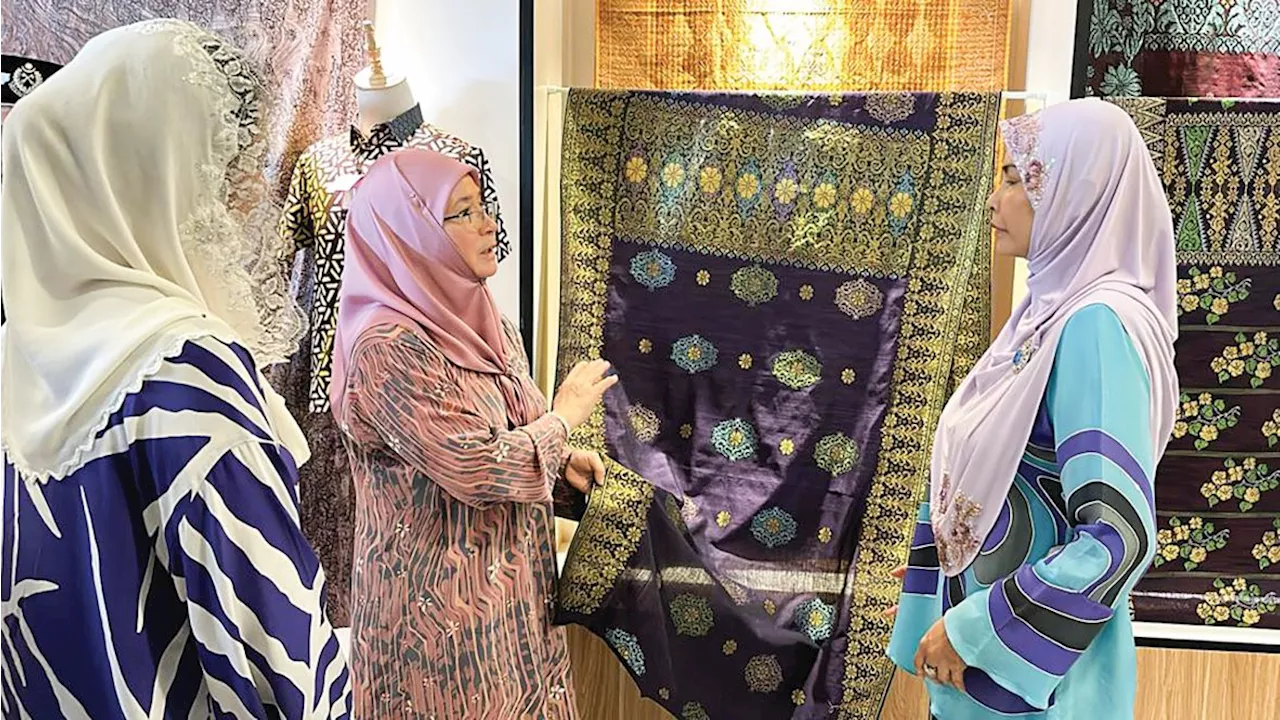 Songket tenunan banduan ke Laos, Vietnam