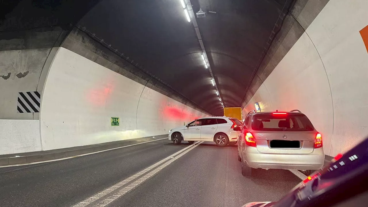 Schaffhausen: Lenker wendet einfach im Autobahntunnel