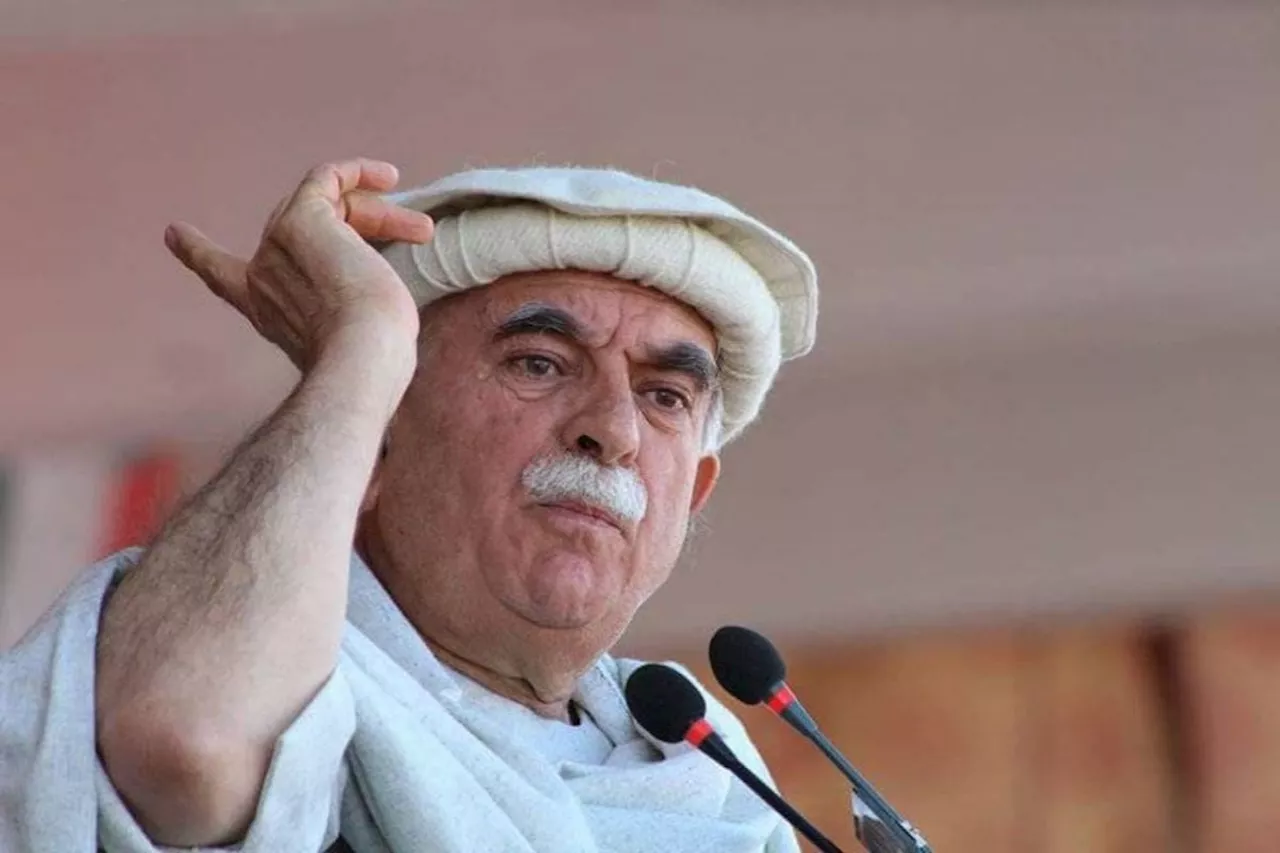 Achakzai demands withdrawal of cases against PTI founder