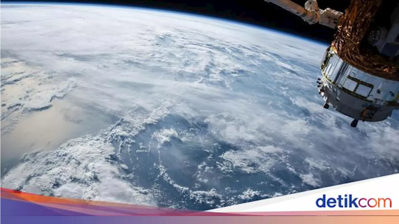 Ilmuwan China Kembangkan Satelit 'Menghubungkan dengan Surga', Telepon Tak Perlu Sinyal