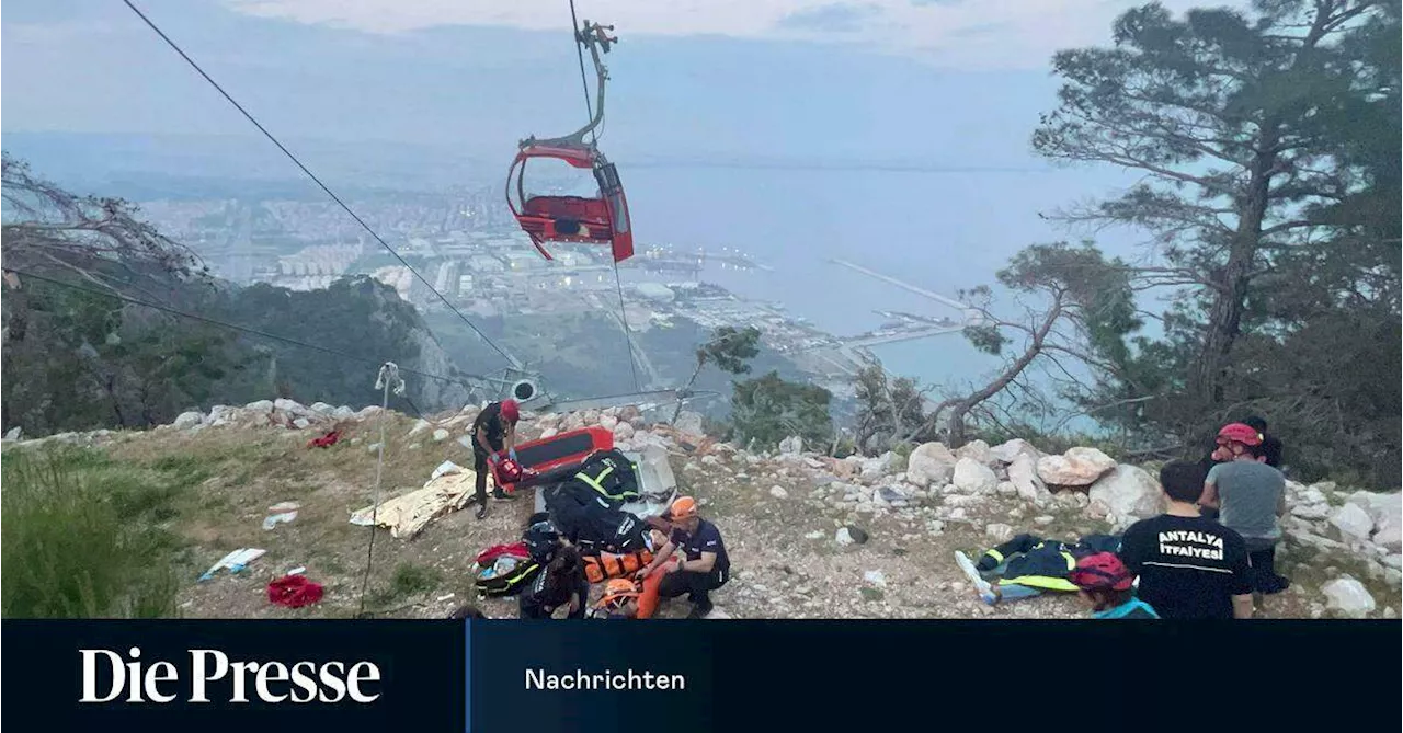 Seilbahnunglück in Antalya: Ein Toter, mehrere Menschen eingeschlossen