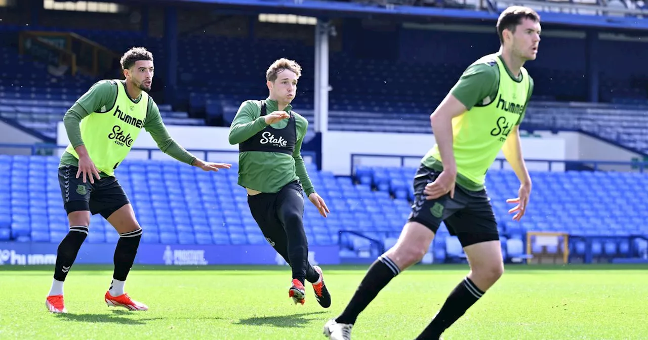 Sean Dyche praises Everton starlet Lewis Warrington's recovery and progress