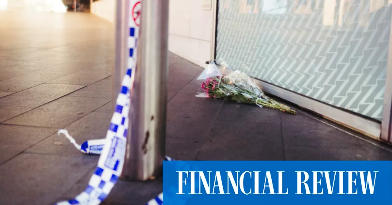 Bondi junction attack: How strangers frantically tried to save mother