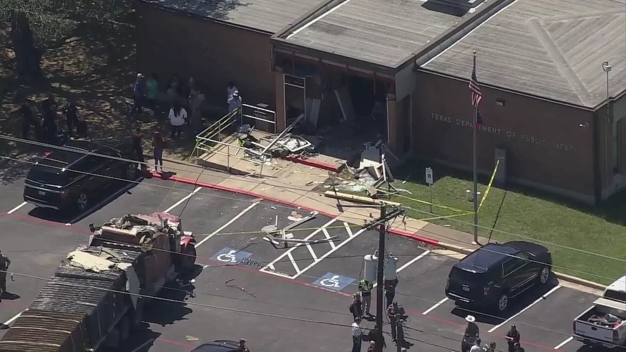 18-Wheeler Crashes into Texas DPS Office, One Dead and Multiple Injured