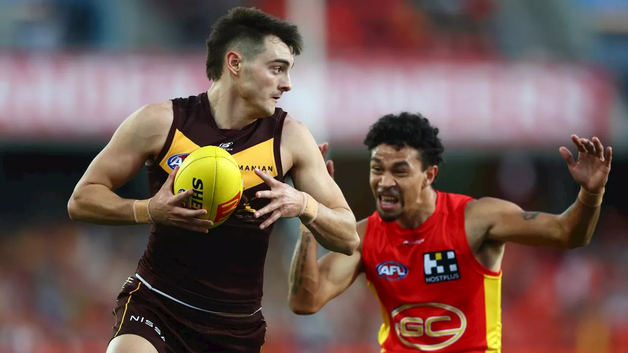 Plucky Hawks eye bold 10-year first against emerging Suns: LIVE AFL