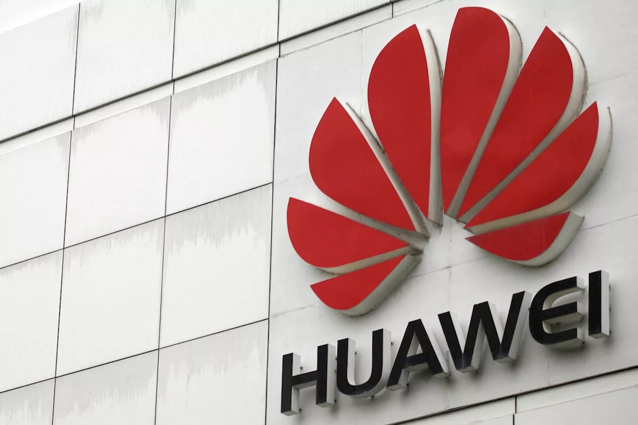 U.S. lawmakers angry after Huawei unveils laptop with new Intel AI chip