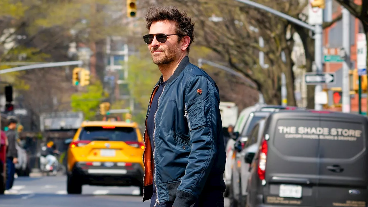 Bradley Cooper, un look simple et décontracté à New York