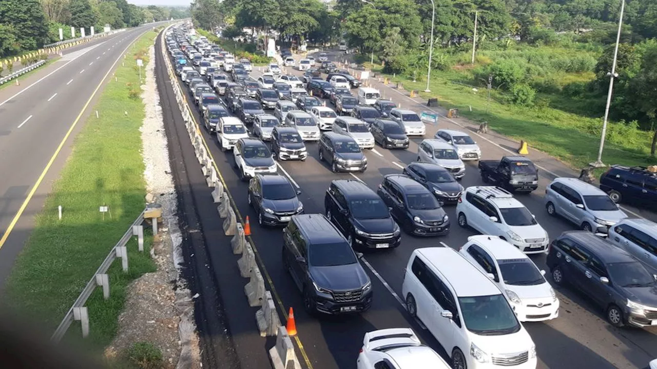 Lane B on the Palikanci Toll Road is Congested, Choose the Smooth 'One Way' Lane