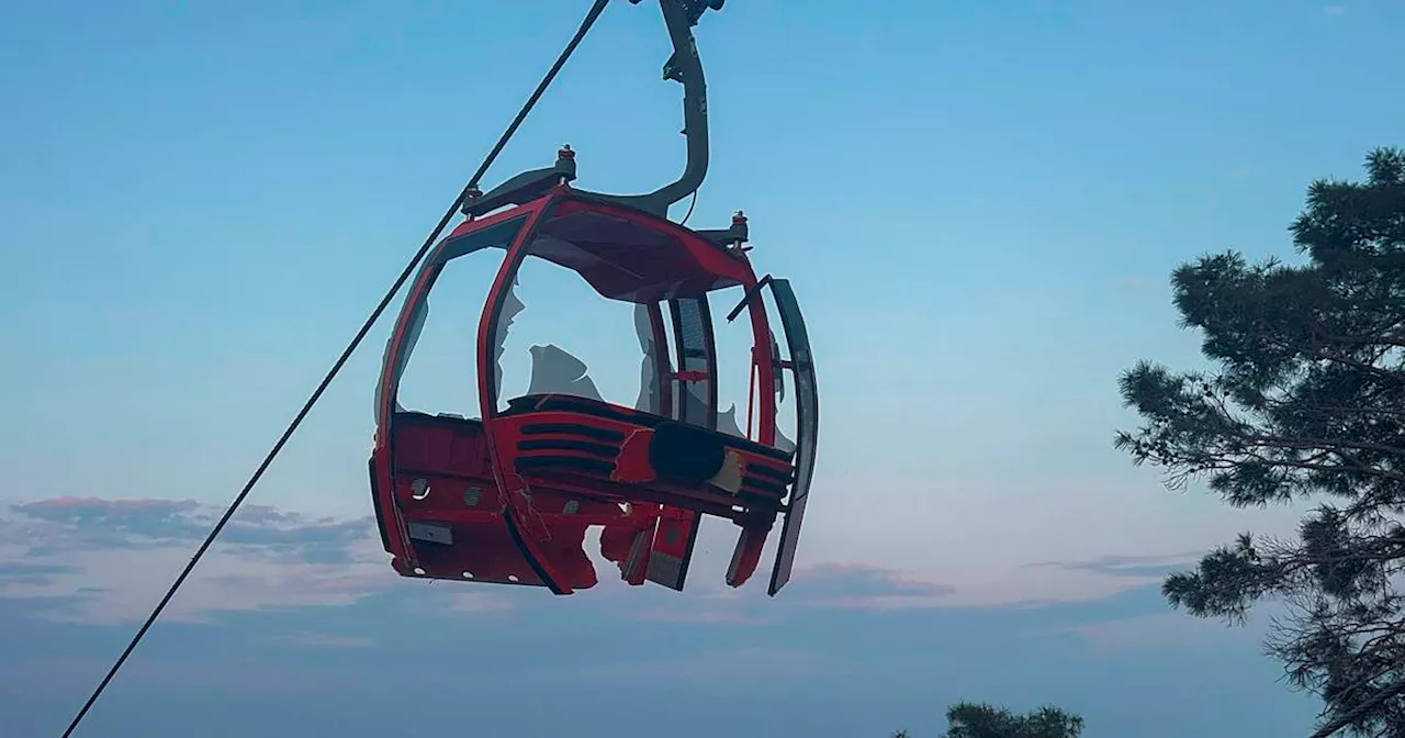 Cable car drops passengers on to mountain in Turkey, killing one