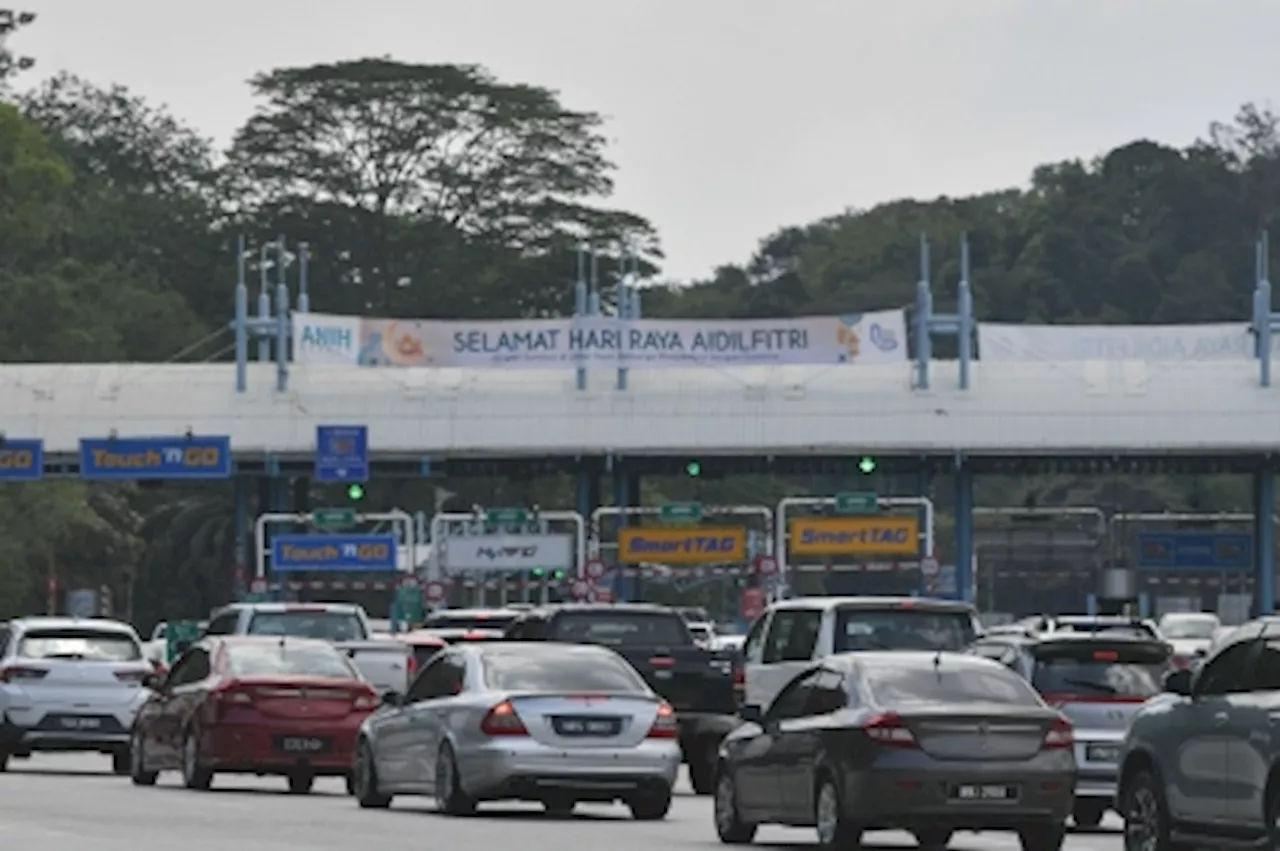 Aidilfitri: Traffic still slow on several major highways