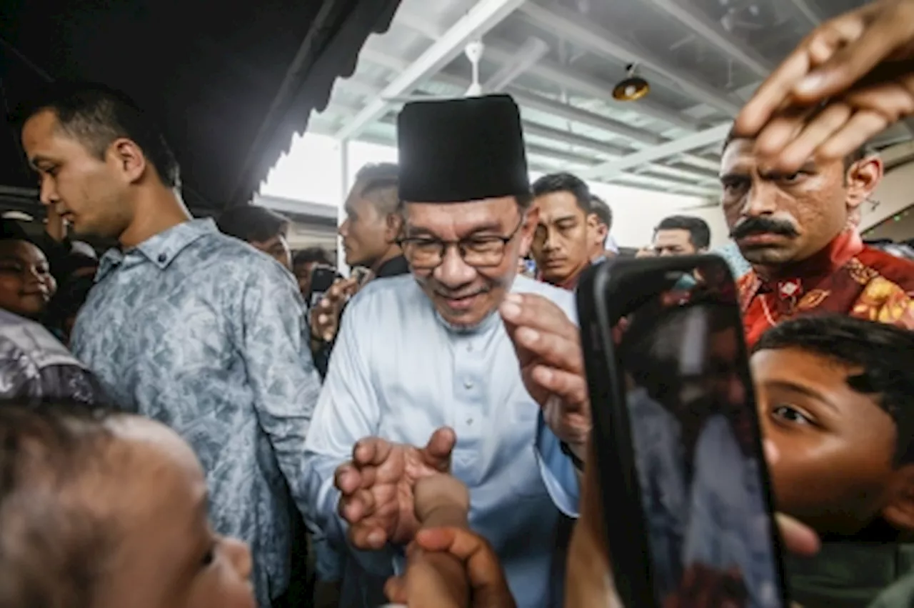 PM Anwar calls for unity and harmony through Songkran festival