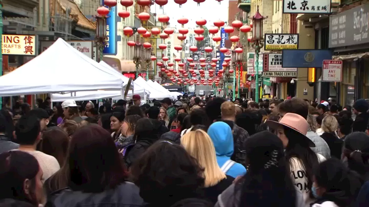 Night markets in San Francisco's Chinatowns continue to draw thousands