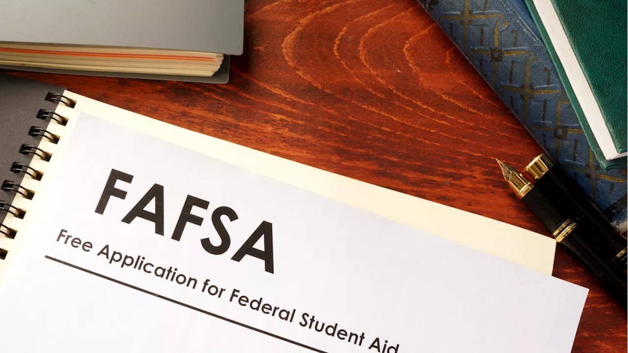 Glitches in New FAFSA Application Causing Problems for Students in San Antonio