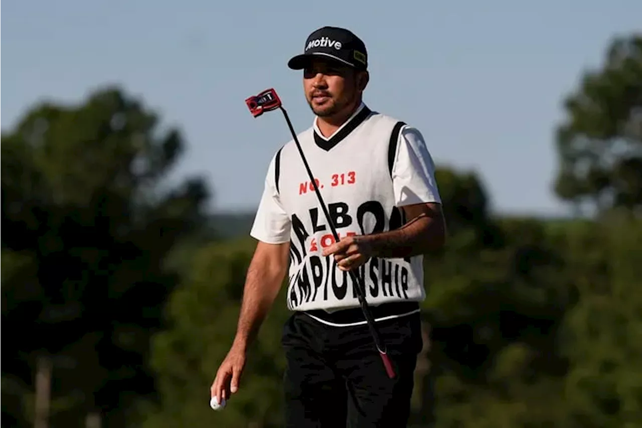 U Can’t Touch This: Jason Day removes vest for Masters officials, but still looks Too Legit to Quit