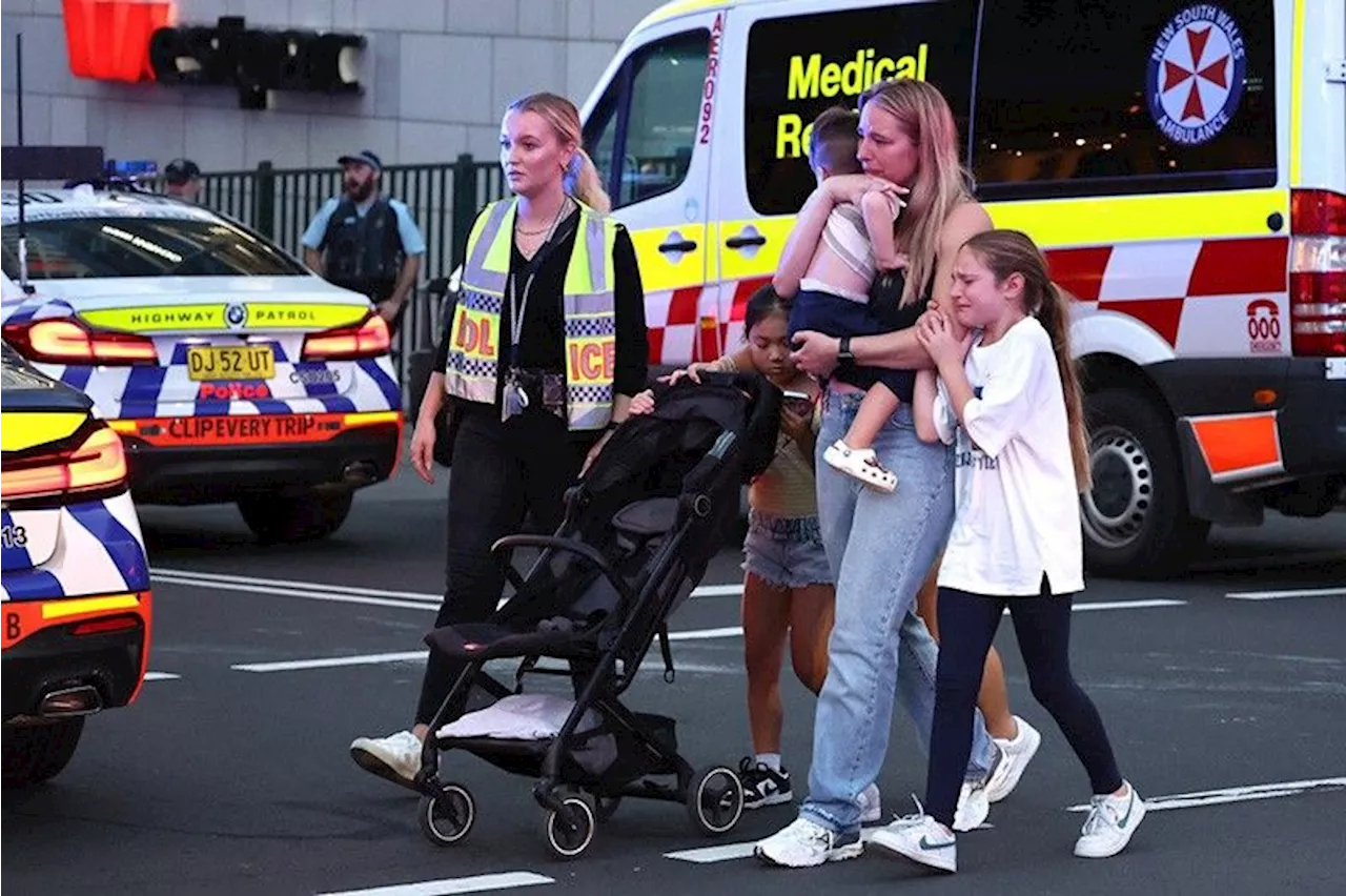 Five killed in Sydney shopping center attack