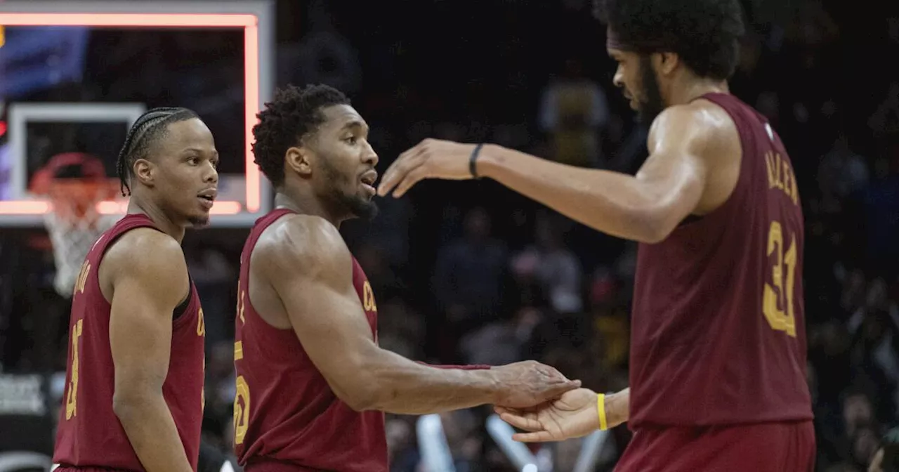 Mitchell aporta 33 puntos, Cavaliers avanzan a playoffs con victoria de 129-120 sobre Pacers