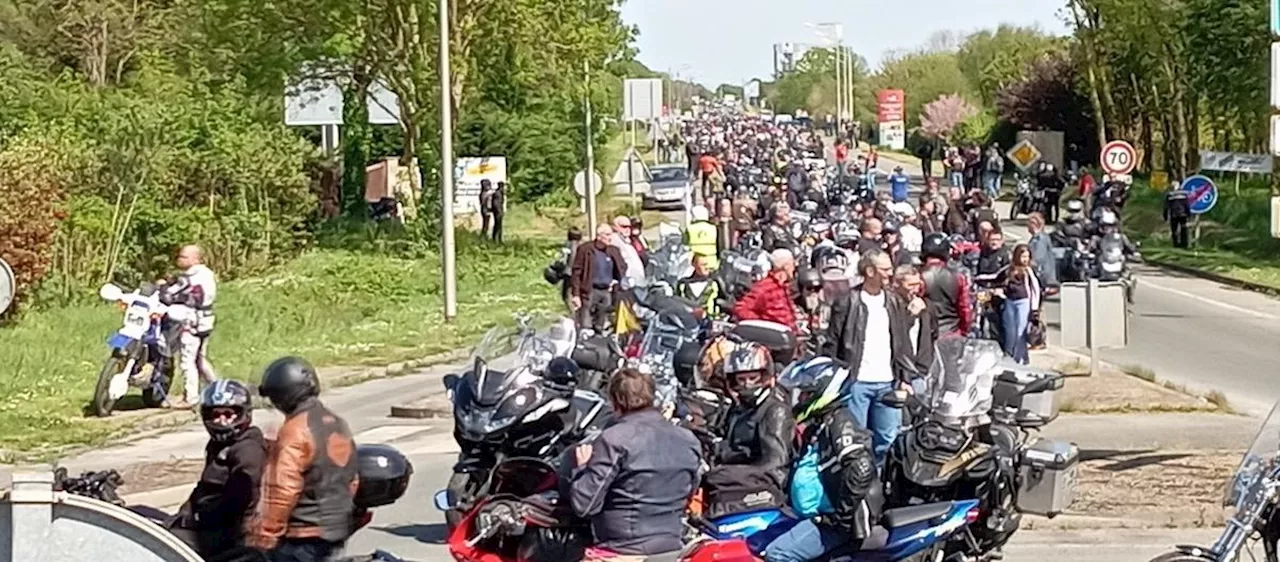 Charente-Maritime : un millier de motards en colère ont traversé Tonnay-Charente à vitesse réduite