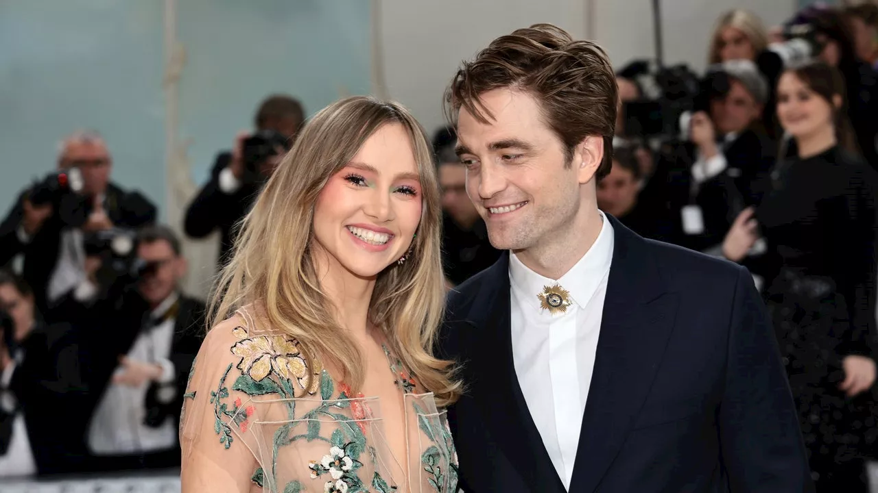 Suki Waterhouse Reveals Gender Of Her Baby With Robert Pattinson During Coachella Set