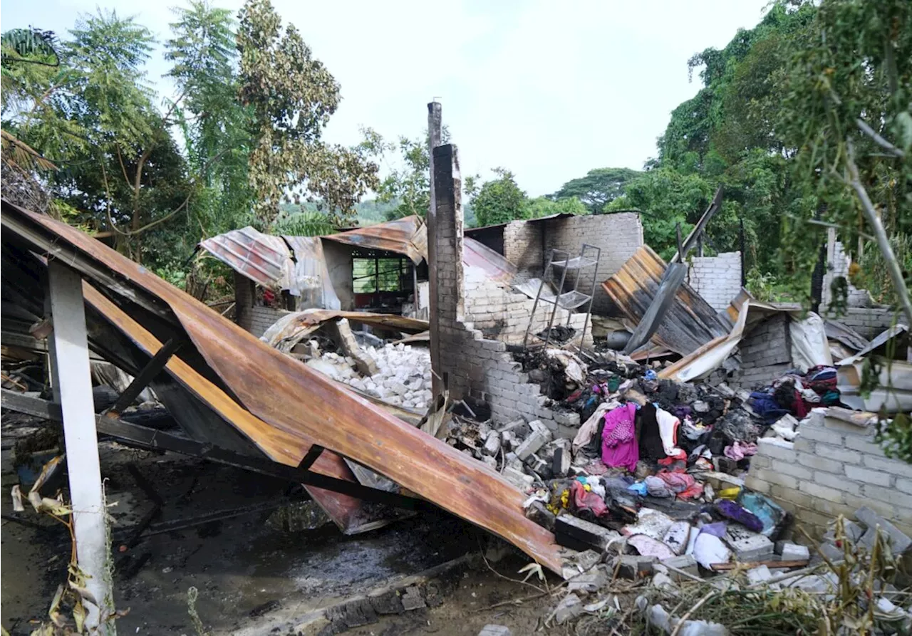 Wanita warga emas pengsan lihat rumah terbakar