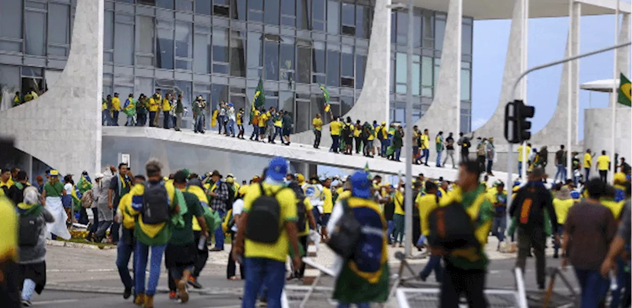 Autista, PCD, ambulante e morador de rua tentam absolvição no STF por 8/1