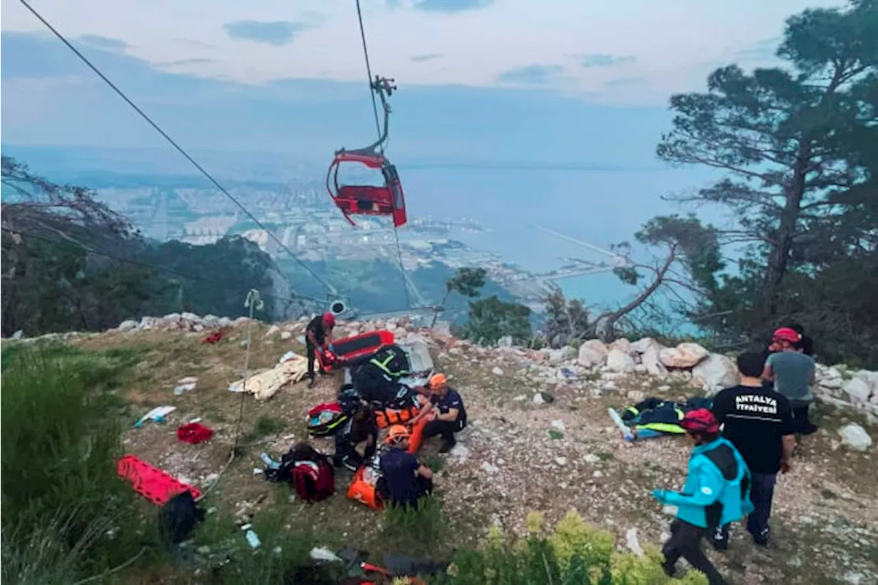 Dozens Stranded in Cable Cars After Fatal Accident in Southern Turkey