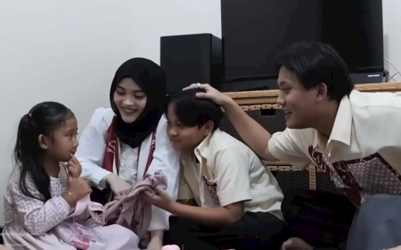 Detik-Detik Anak Sule Kunjungi Bintang Putri Lina Jubaedah Sang Ibu Picu Reaksi Haru