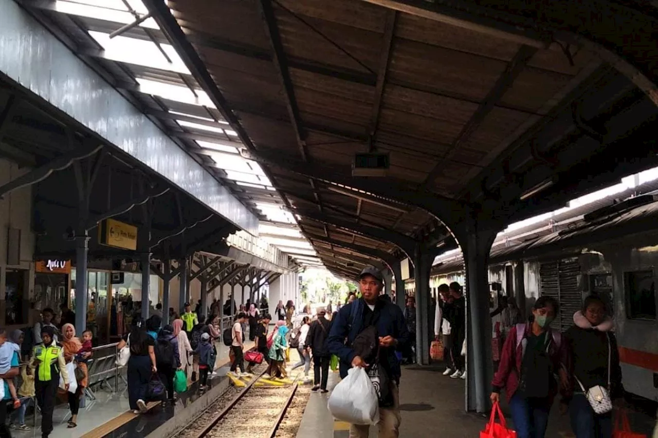 Daop Jember prediksi hari ini puncak arus balik di sejumlah stasiun