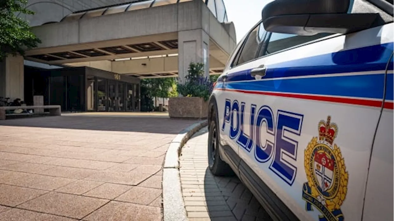 Ottawa police officer pleads guilty to assaulting 13-year-old boy