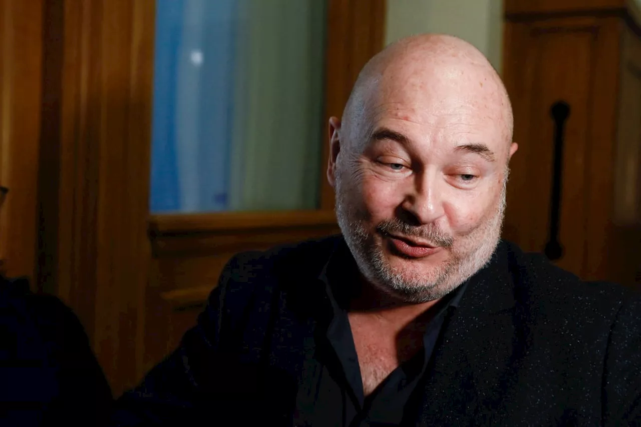 Cauet : plaintes pour viol et agression sexuelle, l'animateur réclame son retour à NRJ