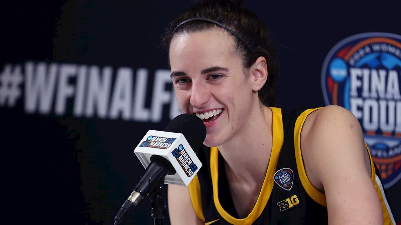 Iowa Hawkeyes Great Caitlin Clark Makes Surprise Appearance on 'Saturday Night Live'