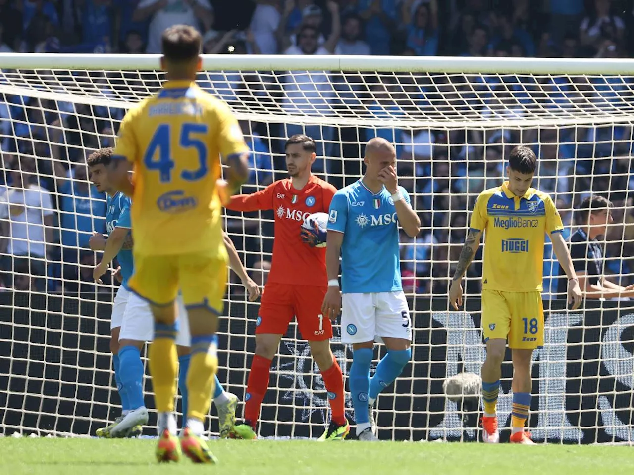 Napoli-Frosinone: per gli azzurri si allontana la zona Champions