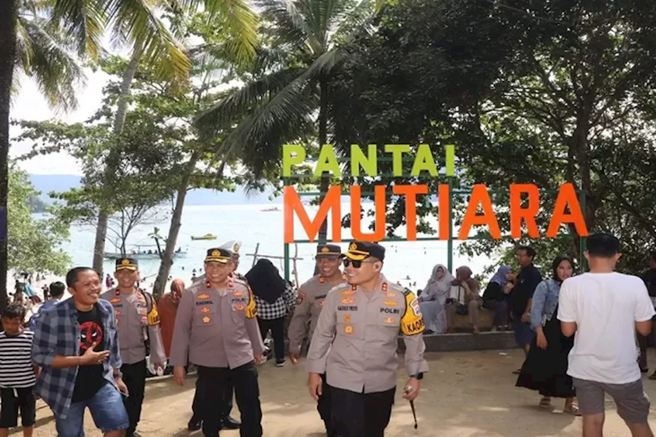 Kapolres Trenggalek Pantau Pengamanan Lebaran di Berbagai Destinasi Wisata dan Lintasi JLS