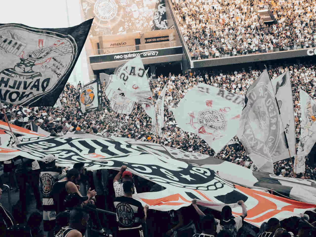 Após despedida amarga em 2023, Corinthians aposta na força de sua torcida para o Brasileirão