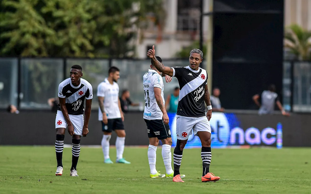 Vasco vence o Grêmio em tarde de homenagens a Dinamite e estreia no Brasileirão