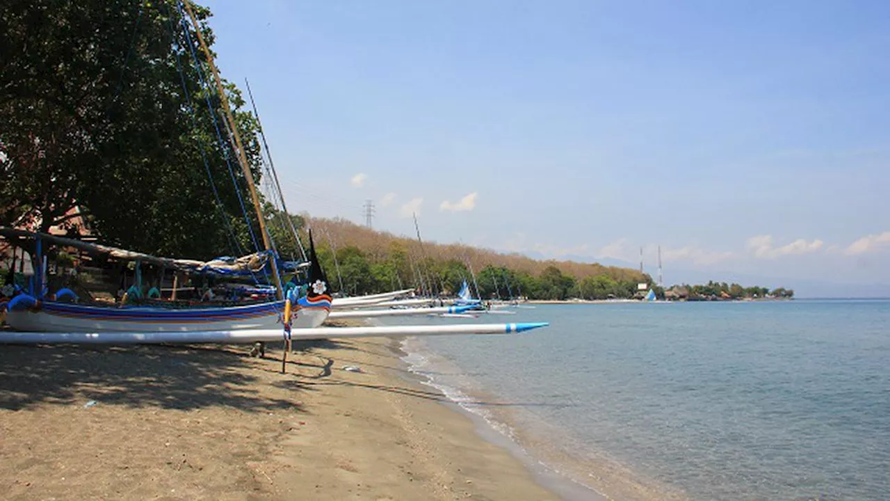 3.812 Orang Berkunjung ke Pantai Pasir Putih Situbondo Selama Libur Lebaran