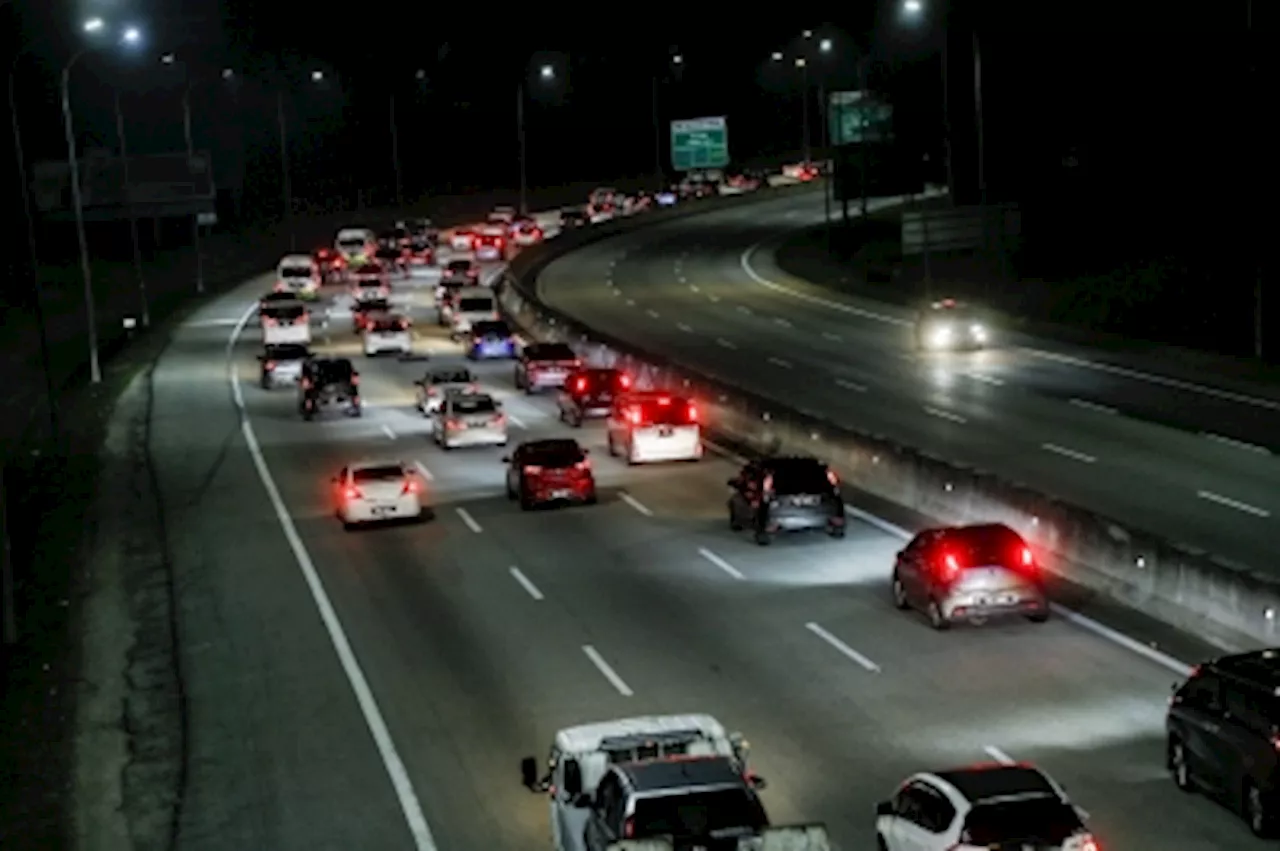 Traffic jam into Klang Valley from northern region and east coast