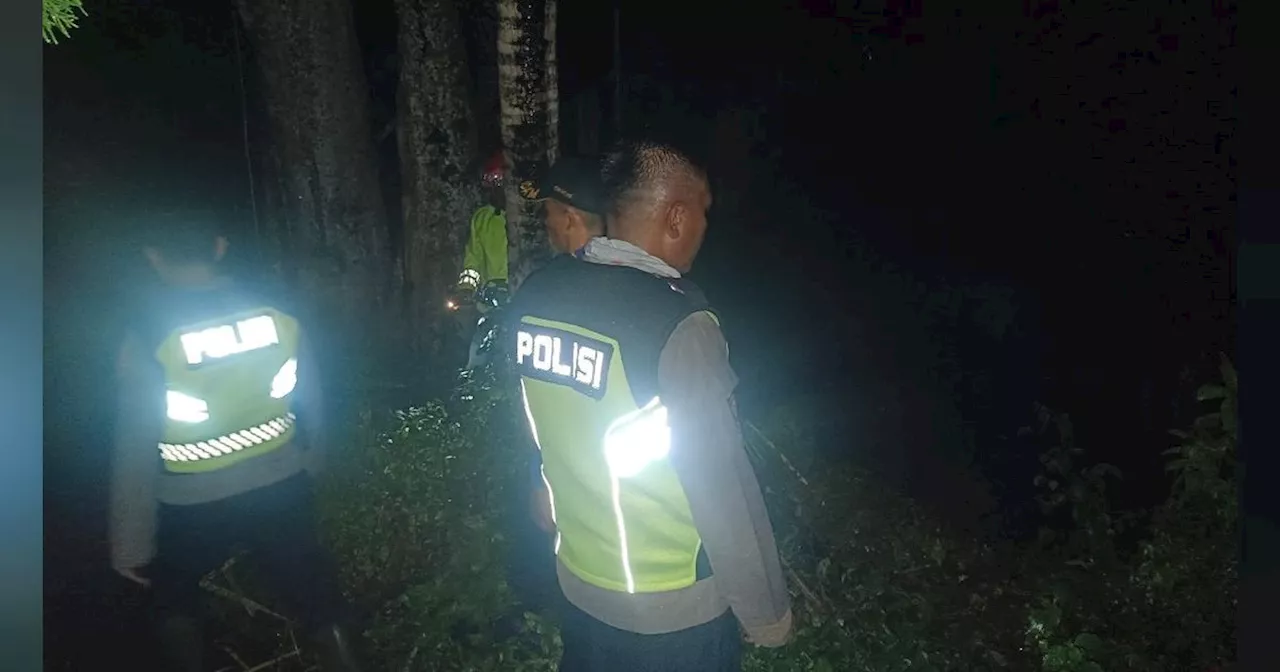 Hujan Deras, Bocah di Garut Jatuh ke Selokan dan Terbawa Arus