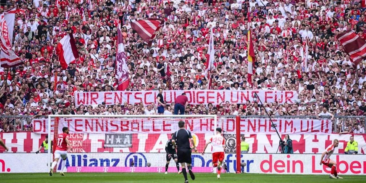 «Entschuldigung»: So verspotten Bayern Fans Uli Hoeness