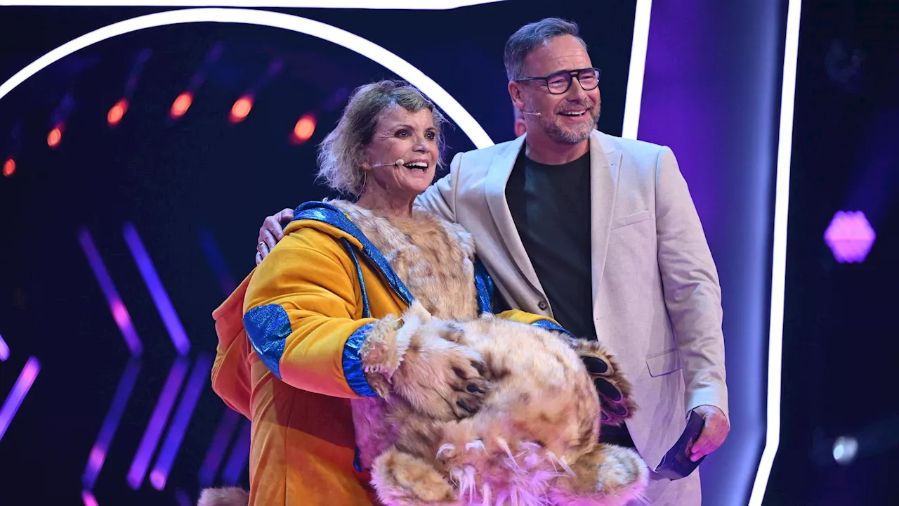 Fans sind begeistert: Uschi Glas rockt 'The Masked Singer'