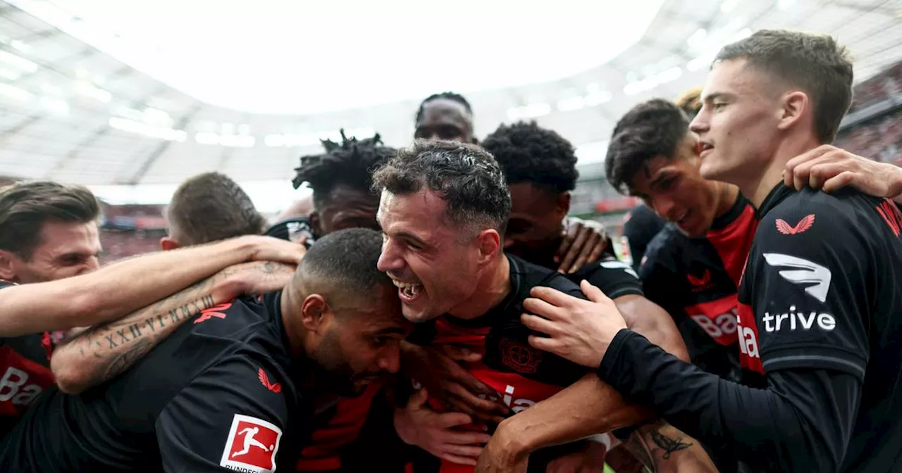 Bayer Leverkusen Bayer Leverkusen ist zum ersten Mal Deutscher Meister