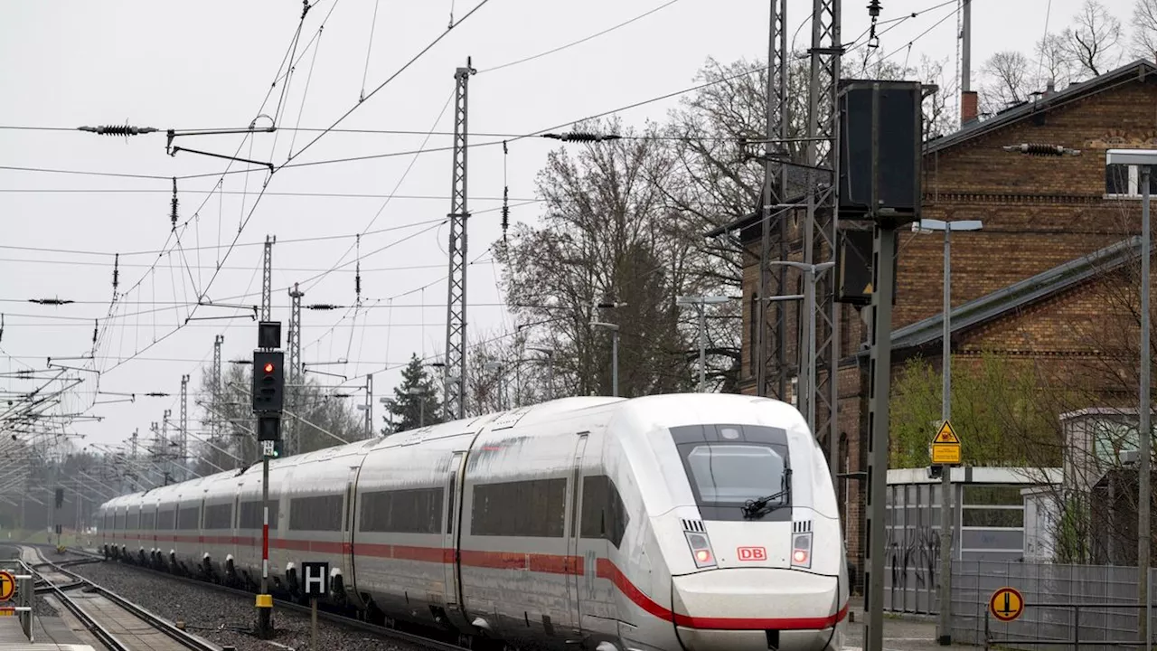 ICE-Zug mit 450 Fahrgästen bleibt auf der Strecke zwischen Berlin und München liegen