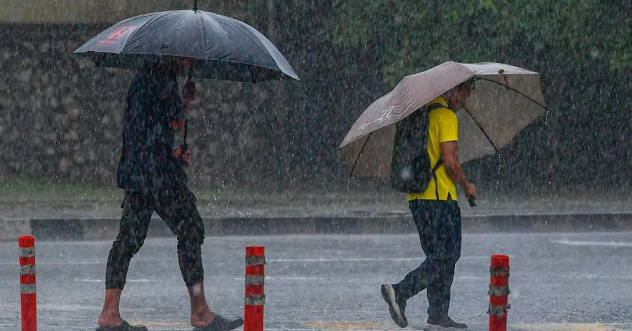 Flash floods affect 57 houses in Melaka