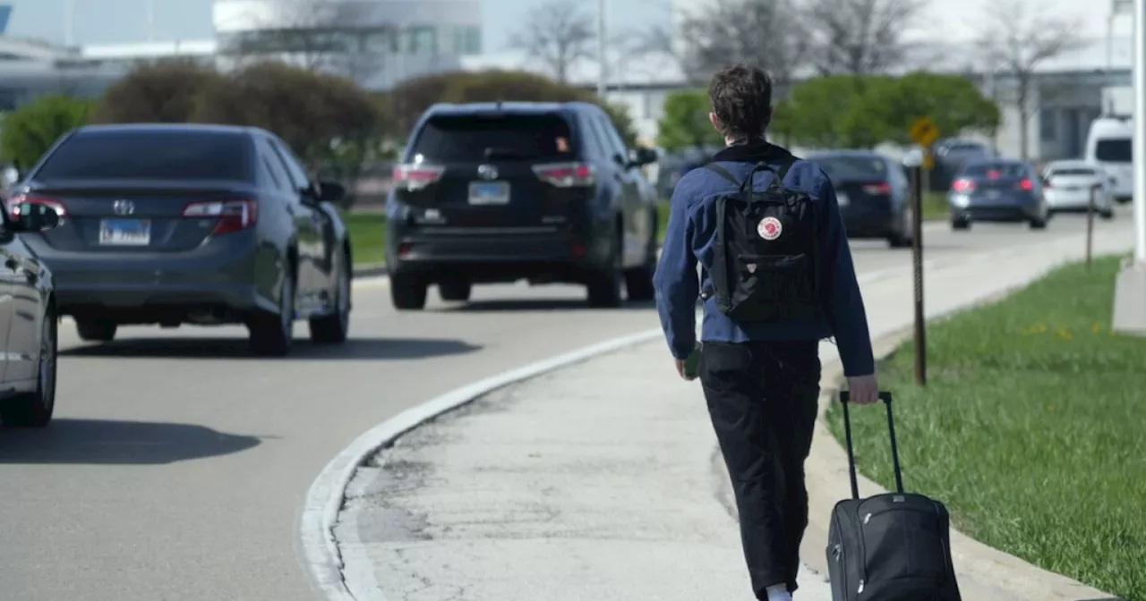 Pro-Palestinian demonstrators block traffic to Chicago O'Hare Airport