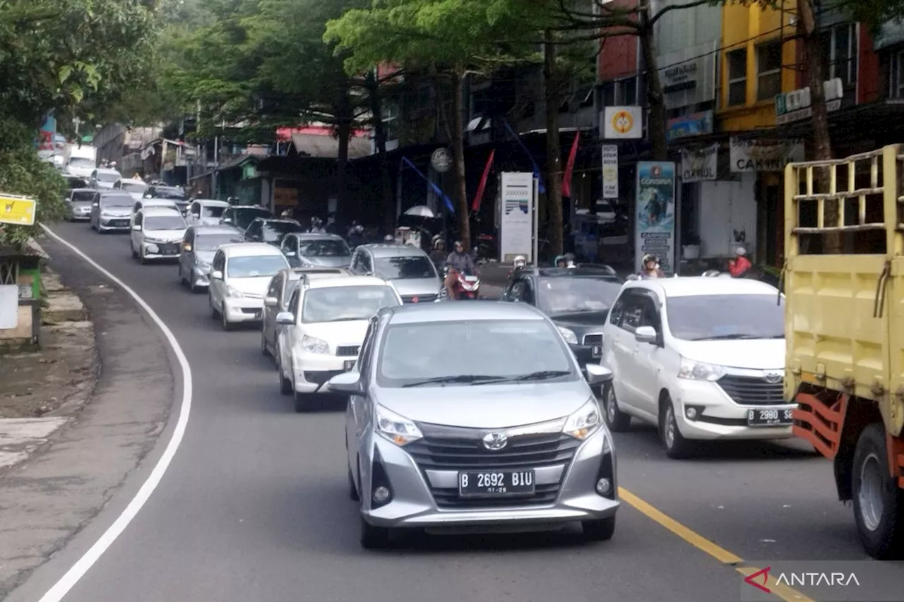 Polres Bogor pastikan tidak ada 'stuck' pada arus wisata di Puncak