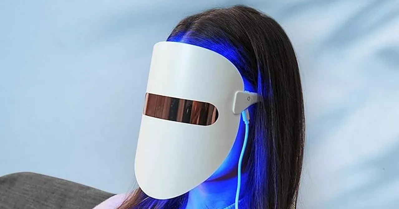 Shoppers using £39 light therapy mask are getting 'incredible results'