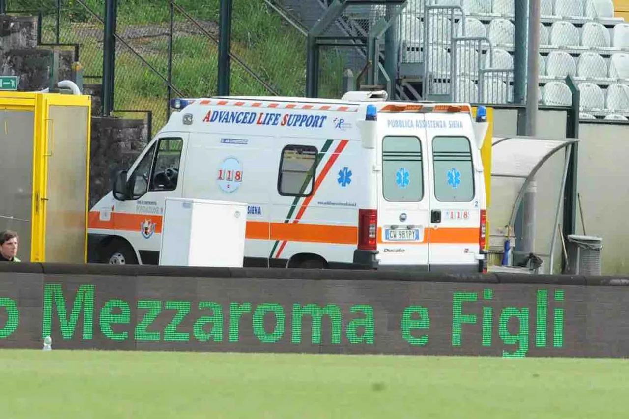 Malore in campo in Eccellenza: calciatore 26enne morto in ospedale